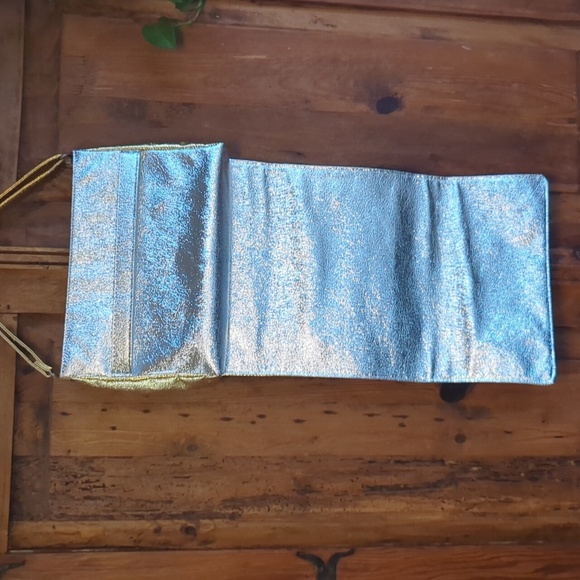 1960s Vintage Retro Gold/Silver Foil Convertible Vinyl Handbag Adjustable Strap - Picture 14 of 15